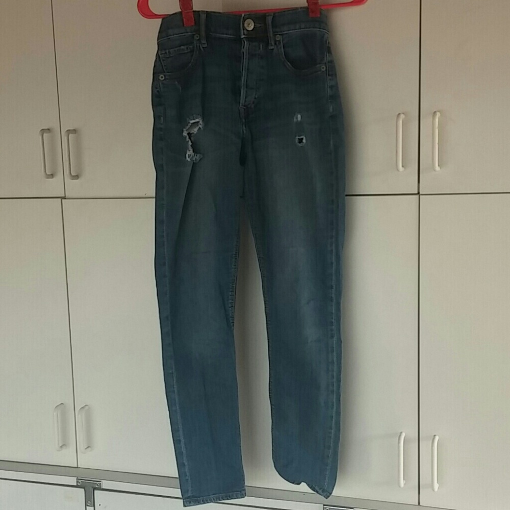 High waisted jeans
